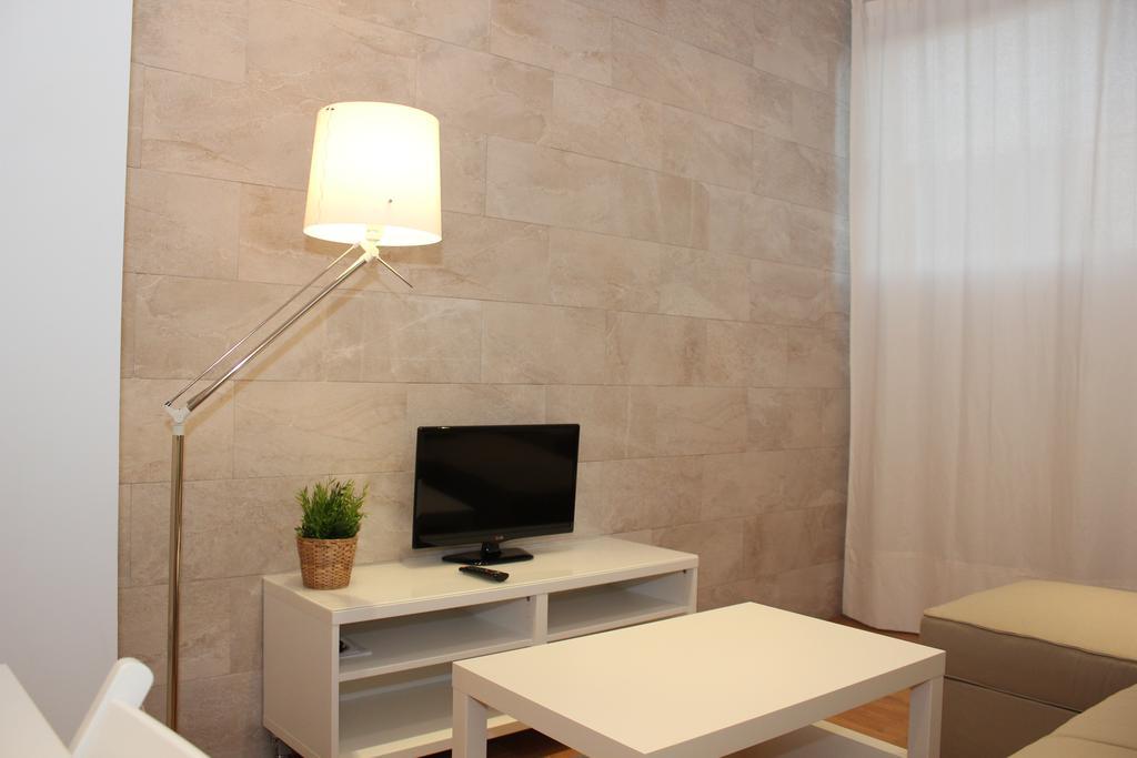 Apartamentos Clavero Málaga Szoba fotó