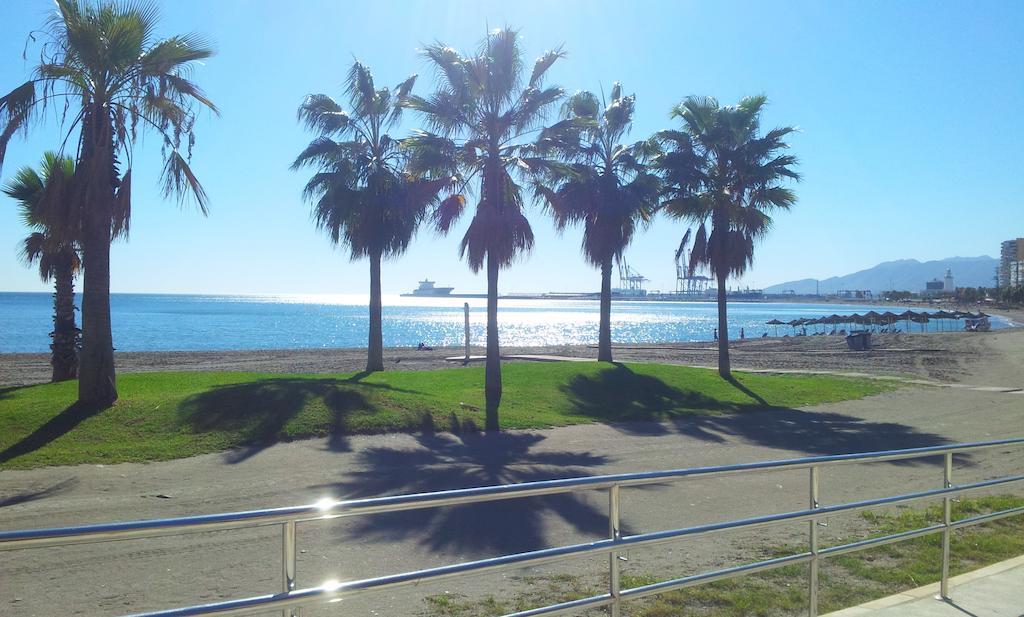 Apartamentos Clavero Málaga Szoba fotó