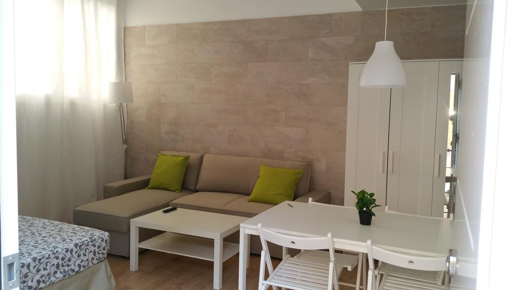 Apartamentos Clavero Málaga Kültér fotó